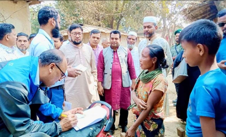 লামায় ফ্যামিলি কার্ড জরিপ কার্যক্রম শুরু