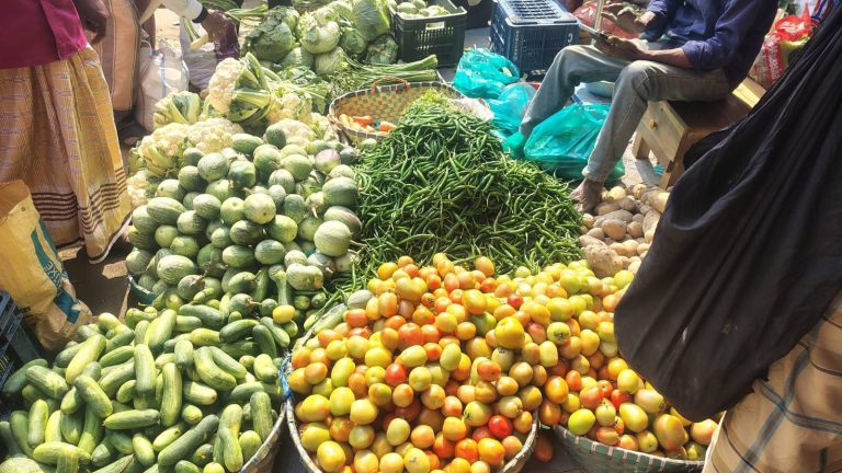 পার্বত্য চট্টগ্রামে রমজানে নিত্যপণ্যের বাজারে অস্থিরতা