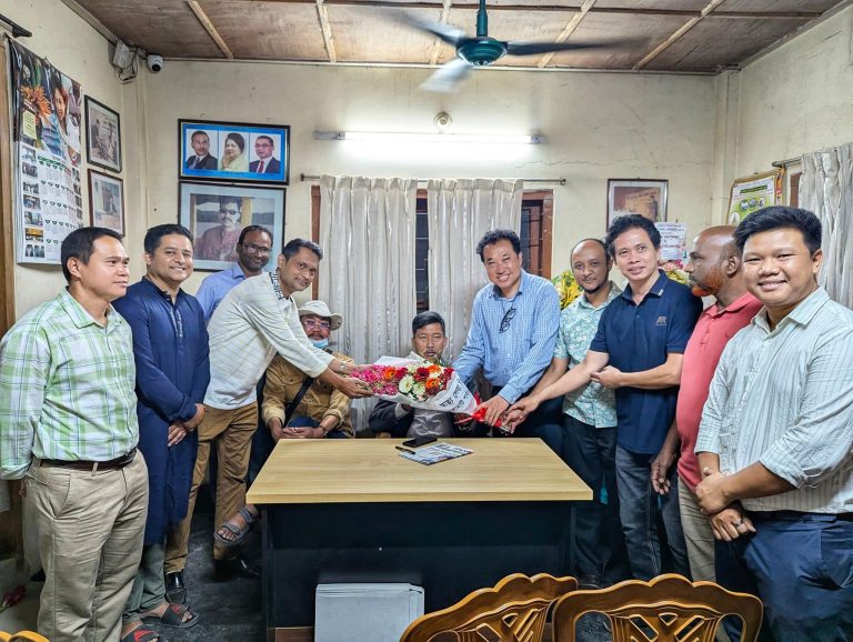 দীপেন দেওয়ান-এর সঙ্গে রাঙামাটি স্বাস্থ্য বিভাগের মতবিনিময়