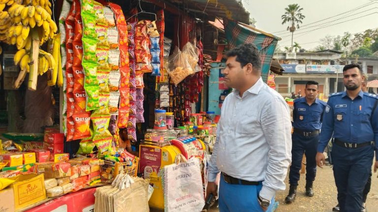 কাপ্তাইয়ের বড়ইছড়িতে বাজার মনিটরিং, জ্বালানি তেল মজুদে কঠোর হুঁশিয়ারি