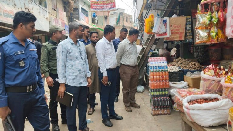 কাপ্তাইয়ে ভোক্তা অধিকার আইনে মোবাইল কোর্ট, জরিমানা