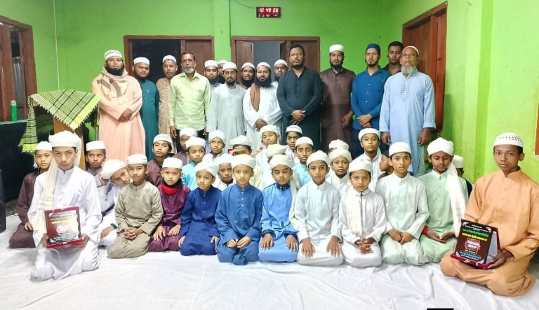 হিফজ সমাপনে তিন হাফেজকে সম্মাননা দিল বাঘাইছড়ির দারুস সুন্নাহ্ মাদ্রাসা