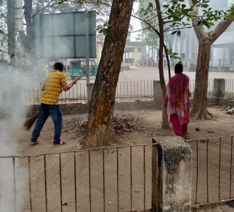 রাঙ্গামাটি জেনারেল হাসপাতালে পরিছন্নতা অভিযান: রোগীবান্ধব পরিবেশ গড়ার উদ্যোগ