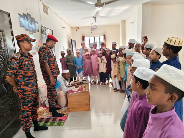 রাঙামাটিতে হেফজ ও এতিম খানায় ভূমিকম্প সচেতনতা মহড়া, শিক্ষার্থীদের ব্যাপক অংশগ্রহণ