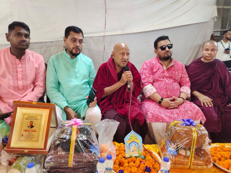 চট্টগ্রাম বৌদ্ধ বিহারে নববর্ষে সম্প্রীতির উজ্জ্বল দৃষ্টান্ত
