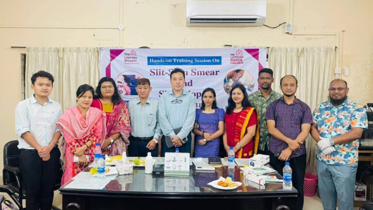 🟥 রাঙামাটি জেনারেল হাসপাতালে স্কিন বায়োপসি ও স্লিট স্মিয়ার কর্মশালা