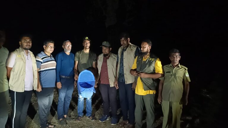 🟥 কাপ্তাই জাতীয় উদ্যানে মহাবিপন্ন লজ্জাবতী বানর অবমুক্ত