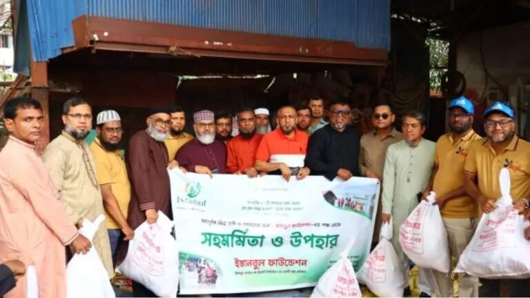 মাসুদ সাঈদী এমপির নির্দেশনায় বন্যাদুর্গতদের পাশে ইস্তানবুল ফাউন্ডেশন