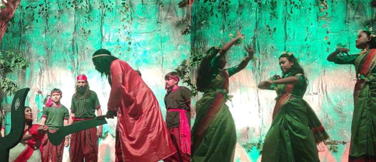 রাউজানে রবীন্দ্রনাট্যে মুগ্ধ দর্শক, শিশু-কিশোরদের পরিবেশনায় ‘বাল্মীকি প্রতিভা’